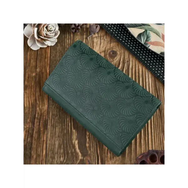 Vibrant & Chic Leather Women's Wallets