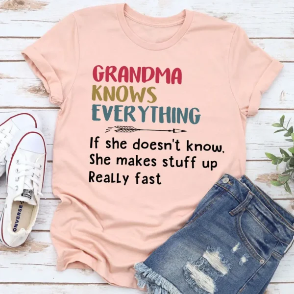 Grandma Knows Everything T-Shirt - Image 13