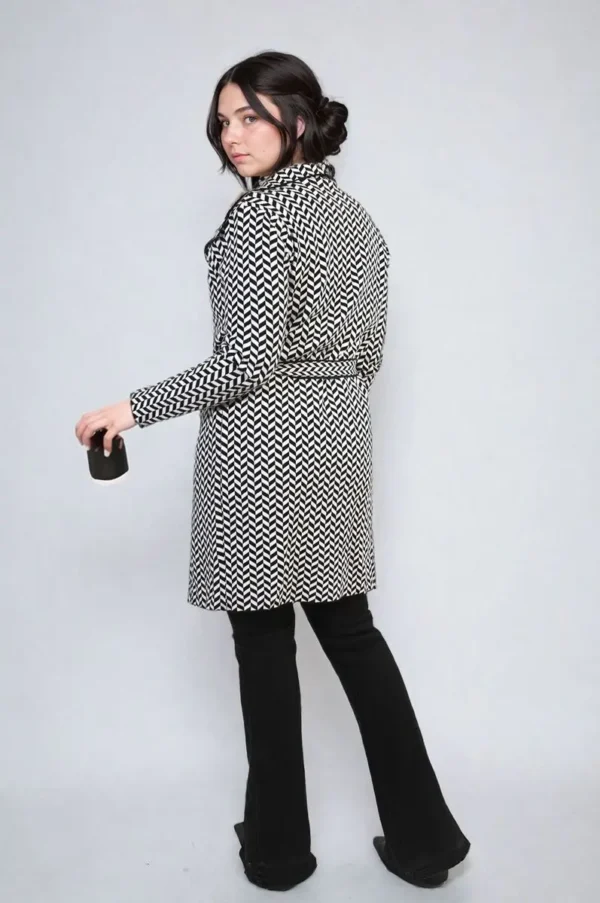 Check Print Full Sleeve Notched Lapel Collar Neck Belted Coat - Image 2